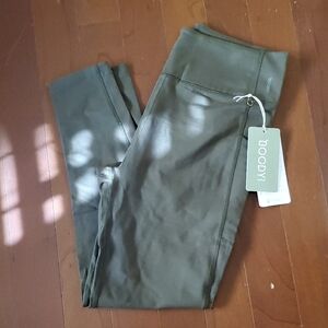 Boody Motivate Full Length Leggings with Pockets in Dark Olive